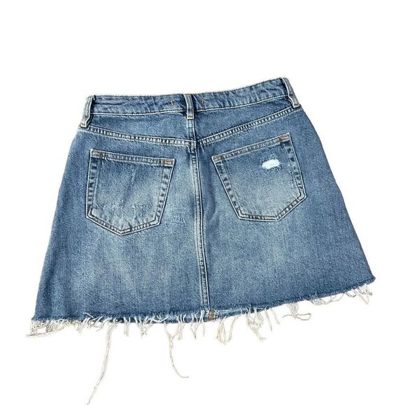 We the Free blue jean denim distressed button fly skirt size 29 - Picture 5 of 6